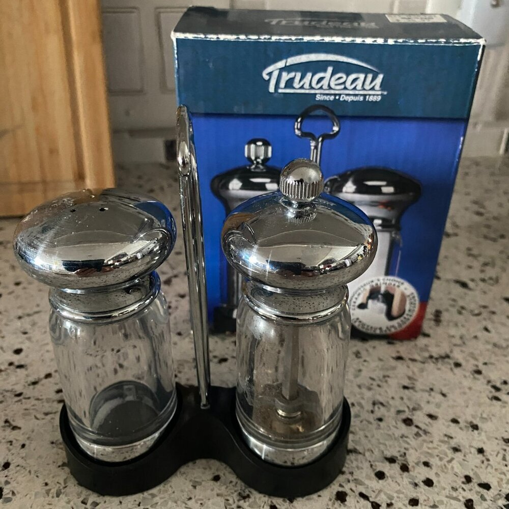 Trudeau Mini-Evolution Pepper Mill and Salt Shaker with Rack - Picture 2 of 5